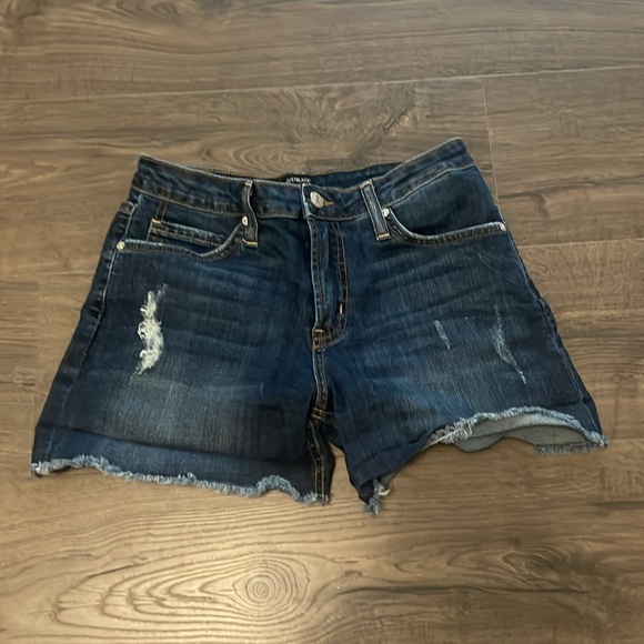 Women’s Just Black Dark Wash Distressed Denim Shorts, Size 25 - Picture 4 of 6